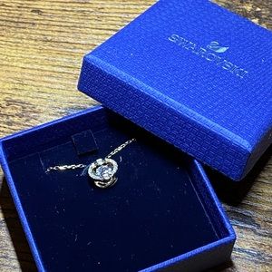 Swarovski Sparkling Dance necklace
Round, White, Rose gold-tone plated